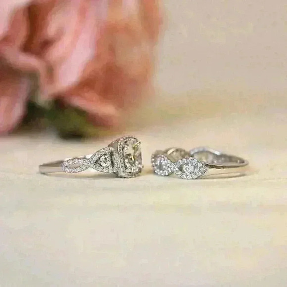 New Gorgeous Sterling Silver Diamond 2pc Engagement/Wedding Set - Picture 3 of 6